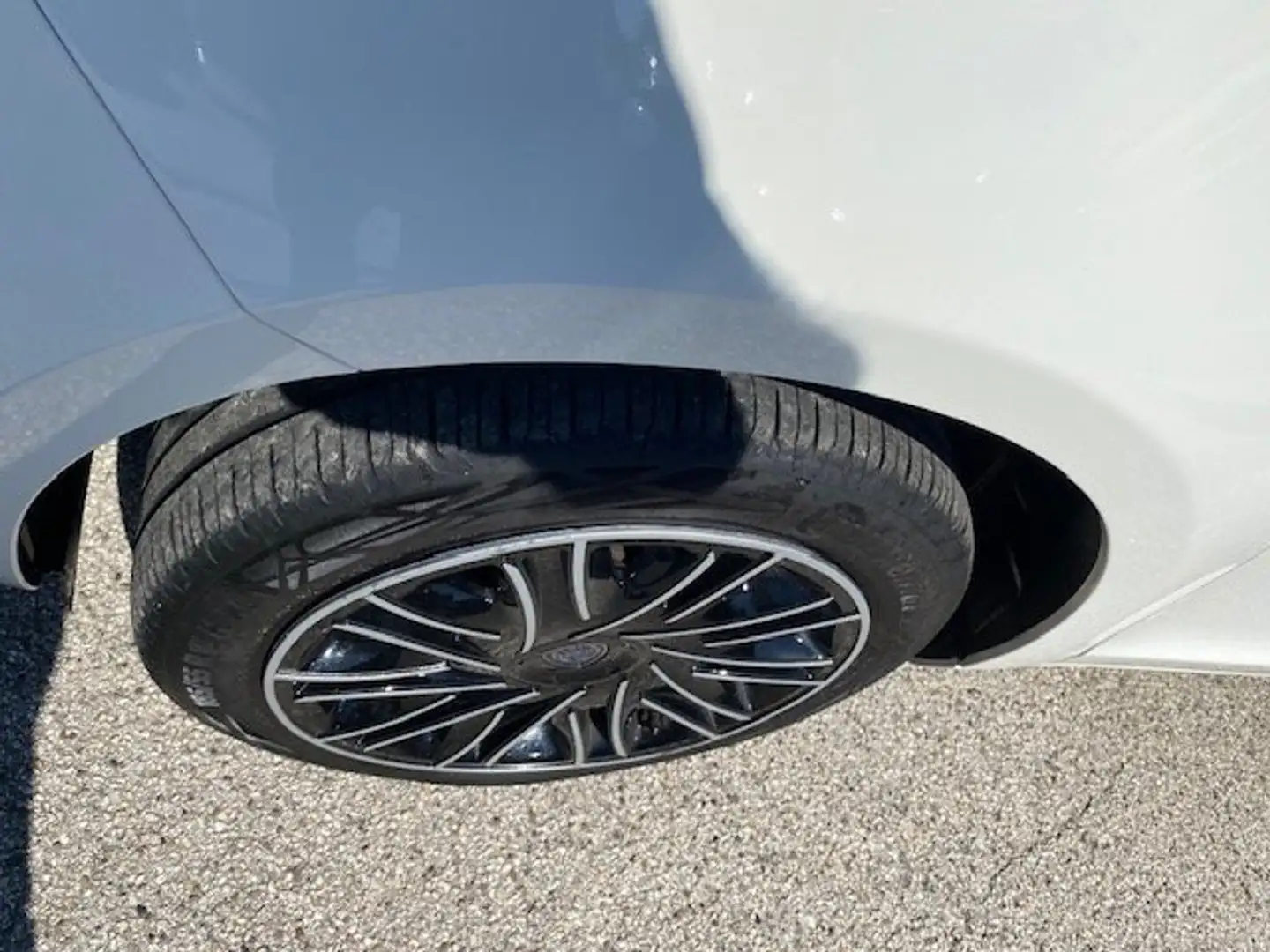 Lancia Ypsilon 1.0 firefly hybrid Silver Plus s Bianco - 2
