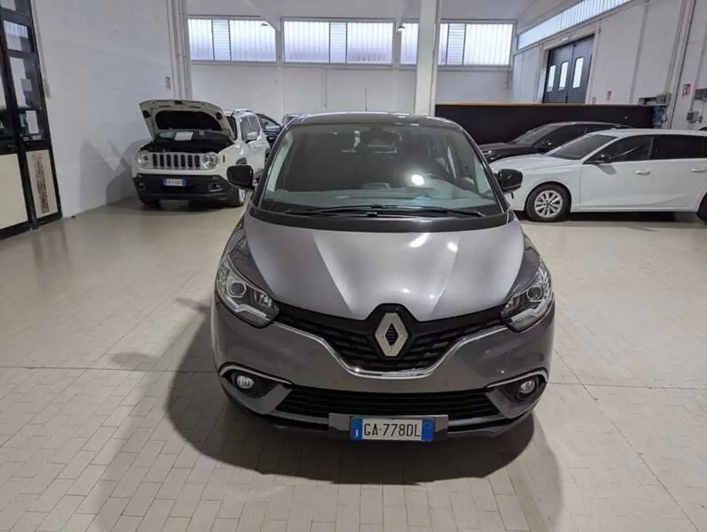 Renault Grand Scenic 1.7 Blue dCi Initiale Paris Gris - 2