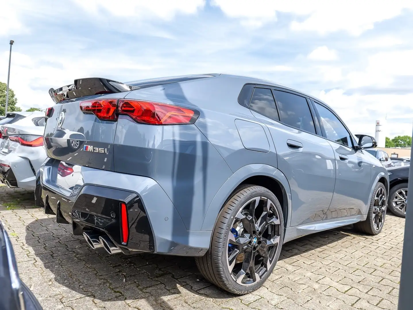 BMW X2 M 35i xDrive M Sport Aktivsitz 360" HuD AHK H/K Soun Grey - 2