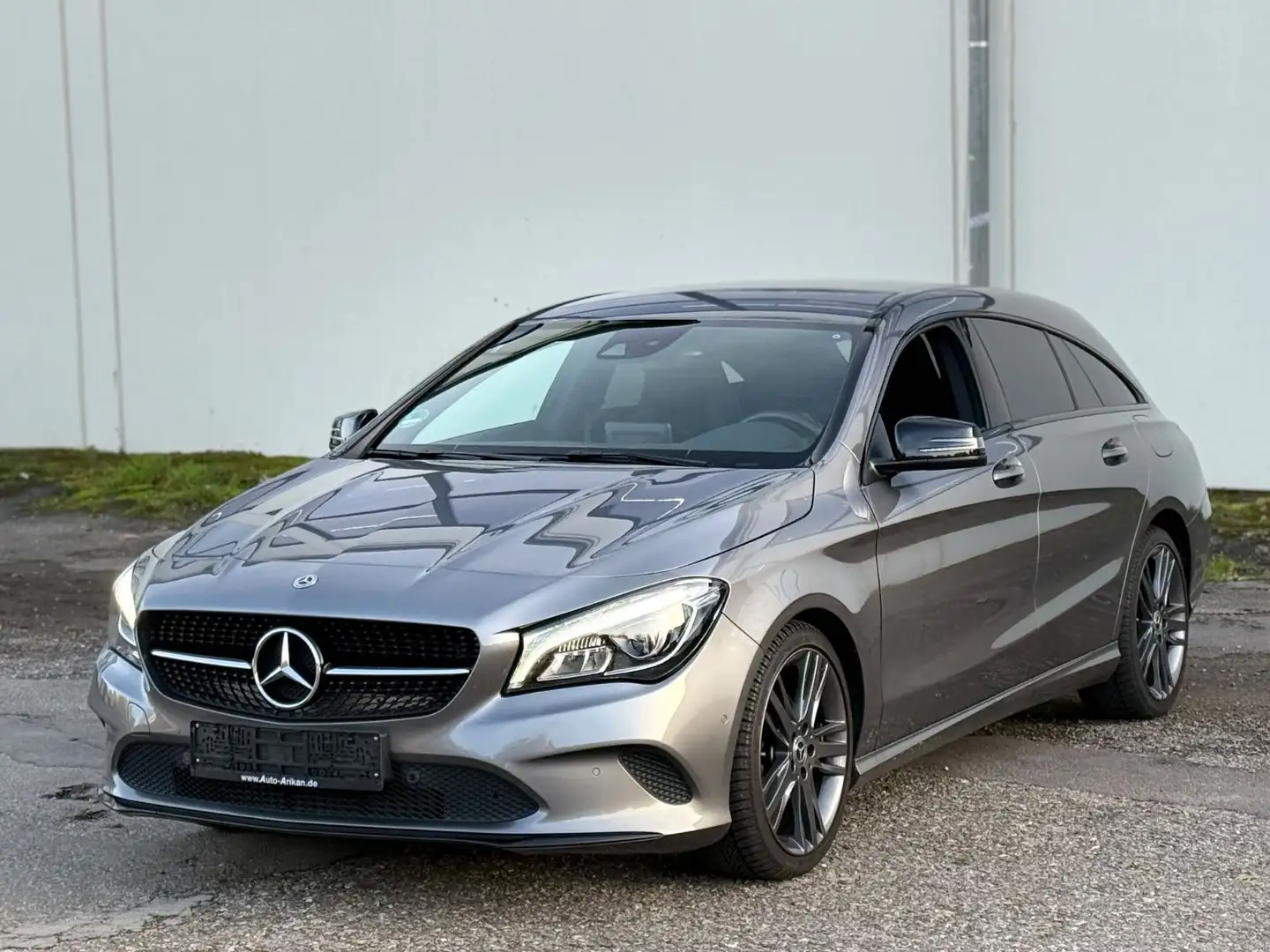 Mercedes-Benz CLA 200 CLA 200 LED/SHZ/Rentner Fahrzeug Grau - 2
