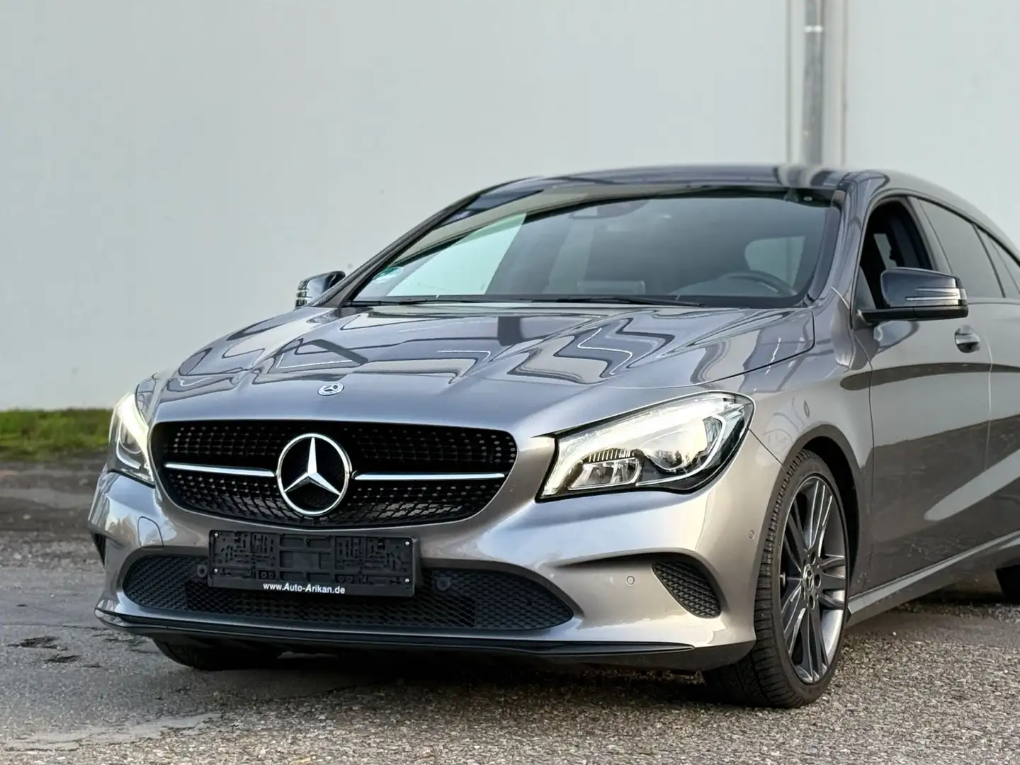 Mercedes-Benz CLA 200 CLA 200 LED/SHZ/Rentner Fahrzeug Grau - 1