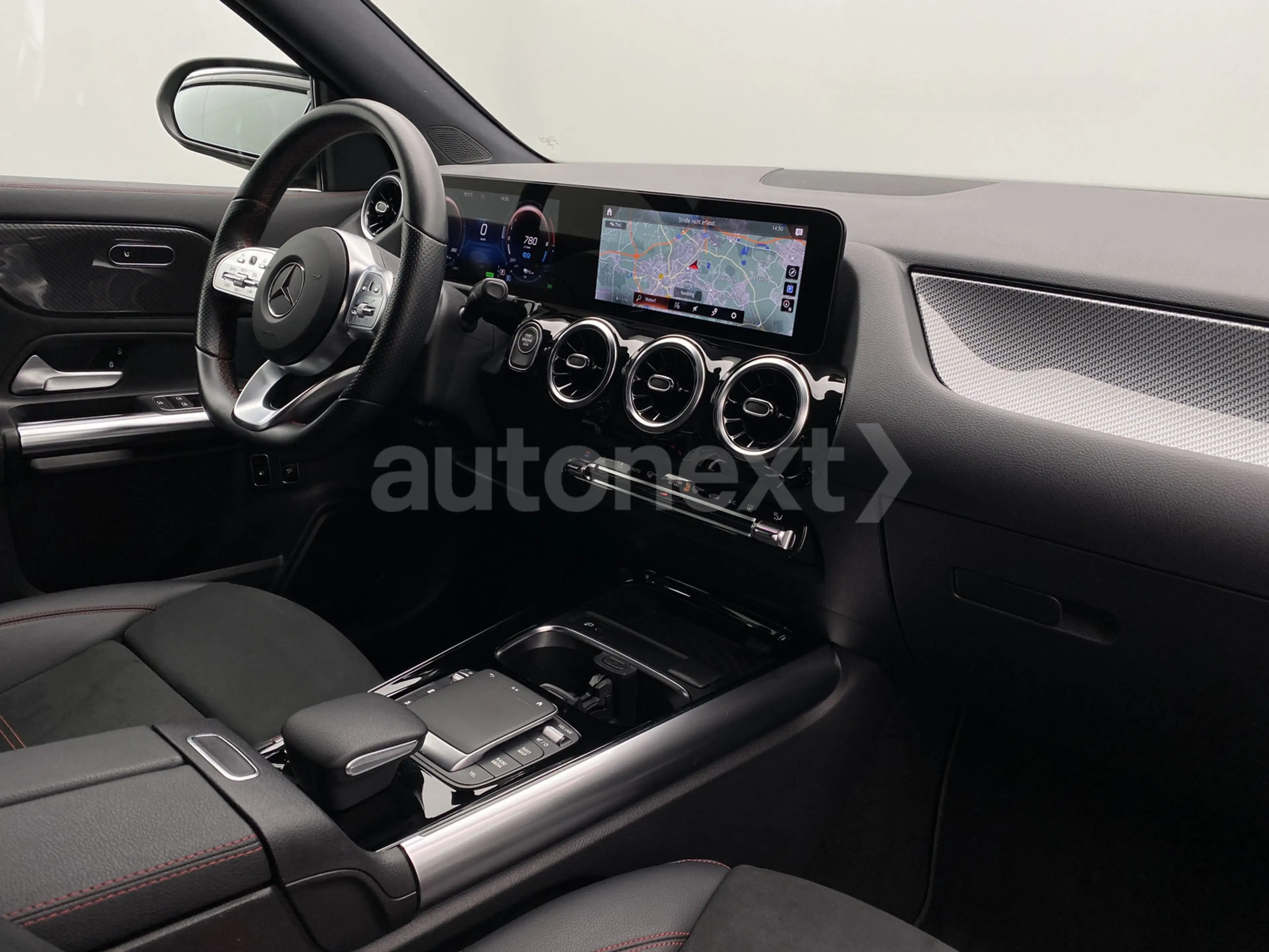 Mercedes-Benz GLA 250 e *2x AMG Line+Night* Kamera+19"+Standhzg (5642) — photo 14
