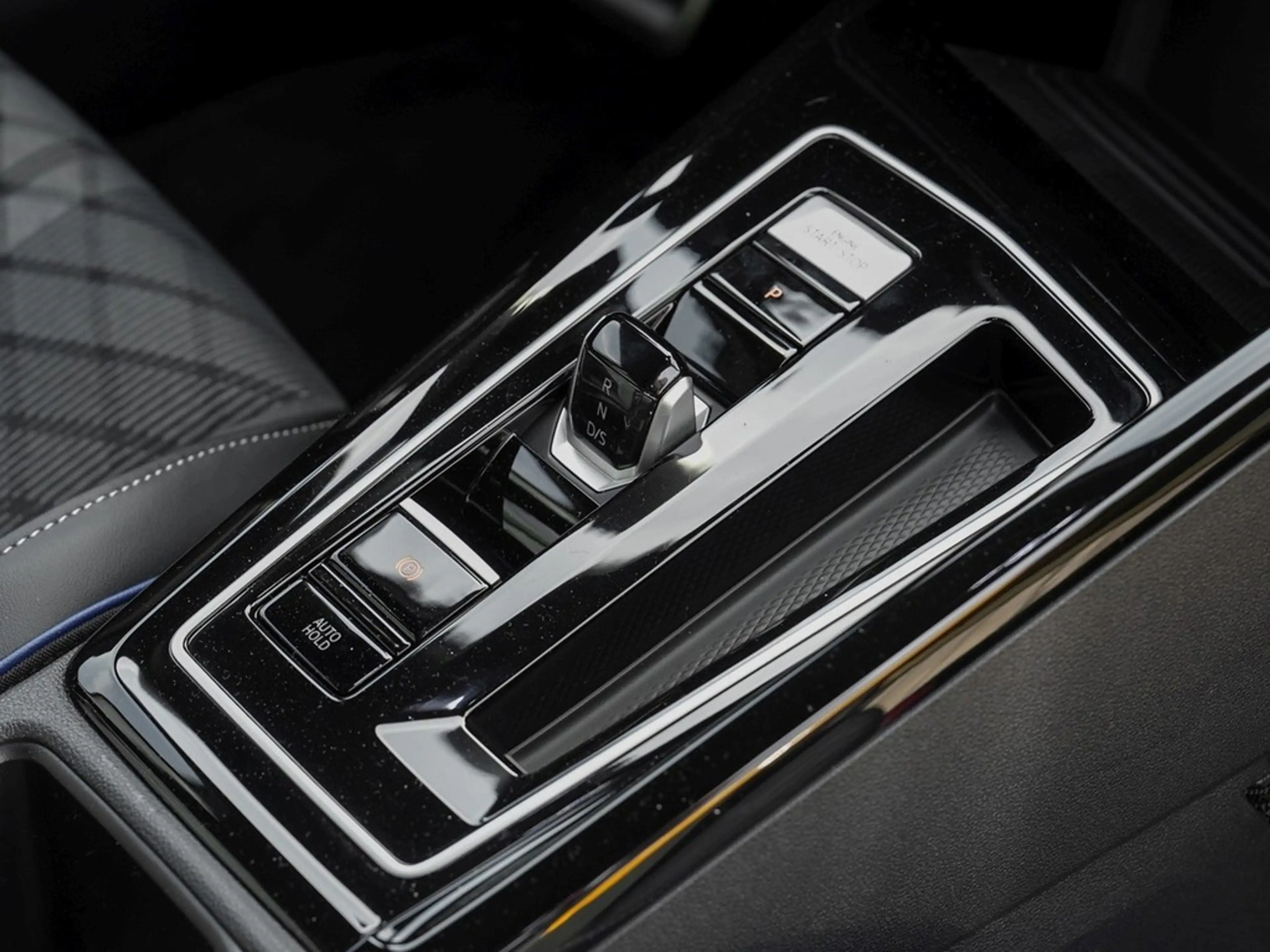 Volkswagen Golf R -Line 1,5 l eTSI OPF 110 kW (150 PS) DSG — photo 9