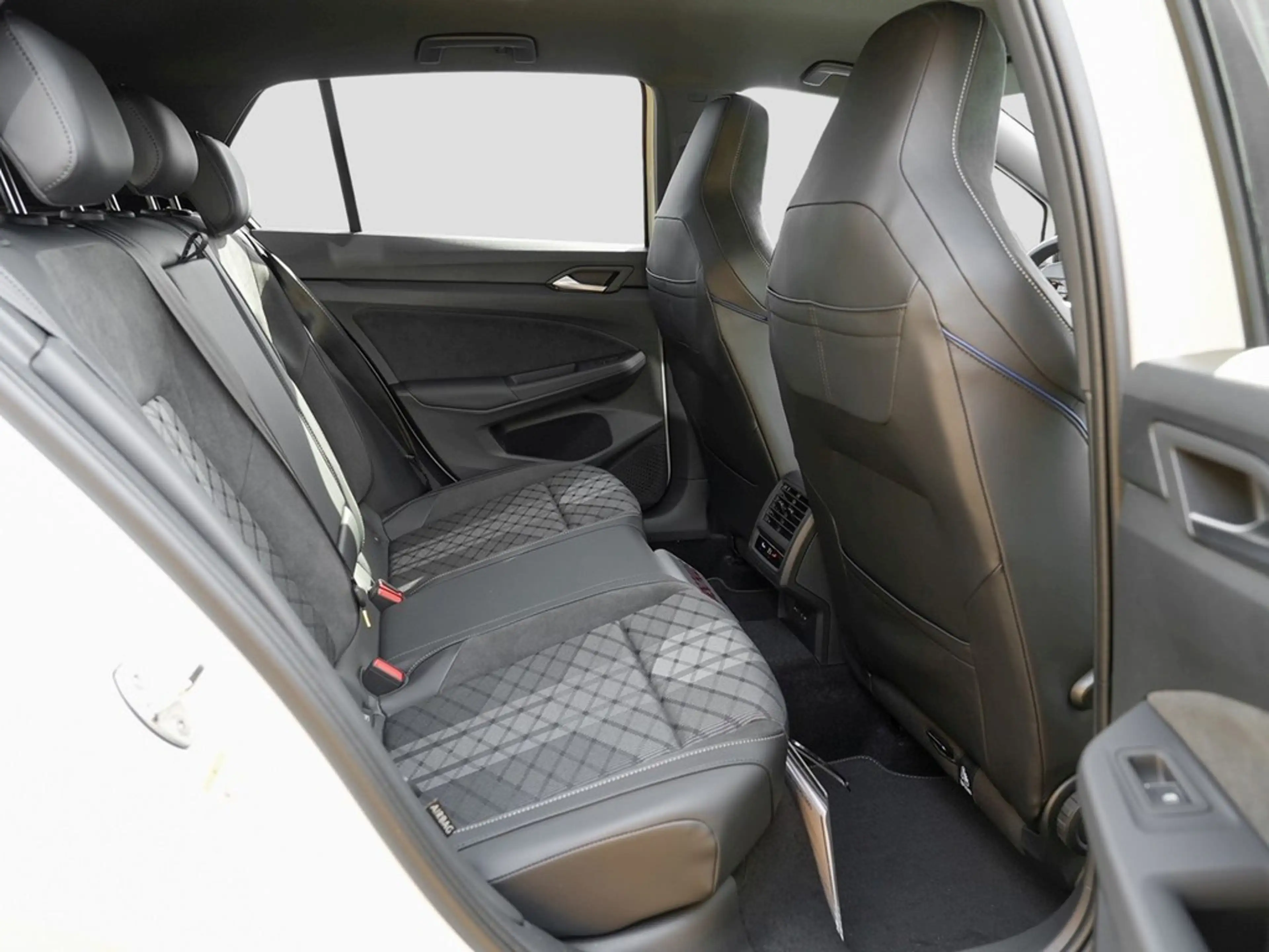 Volkswagen Golf R -Line 1,5 l eTSI OPF 110 kW (150 PS) DSG — photo 10