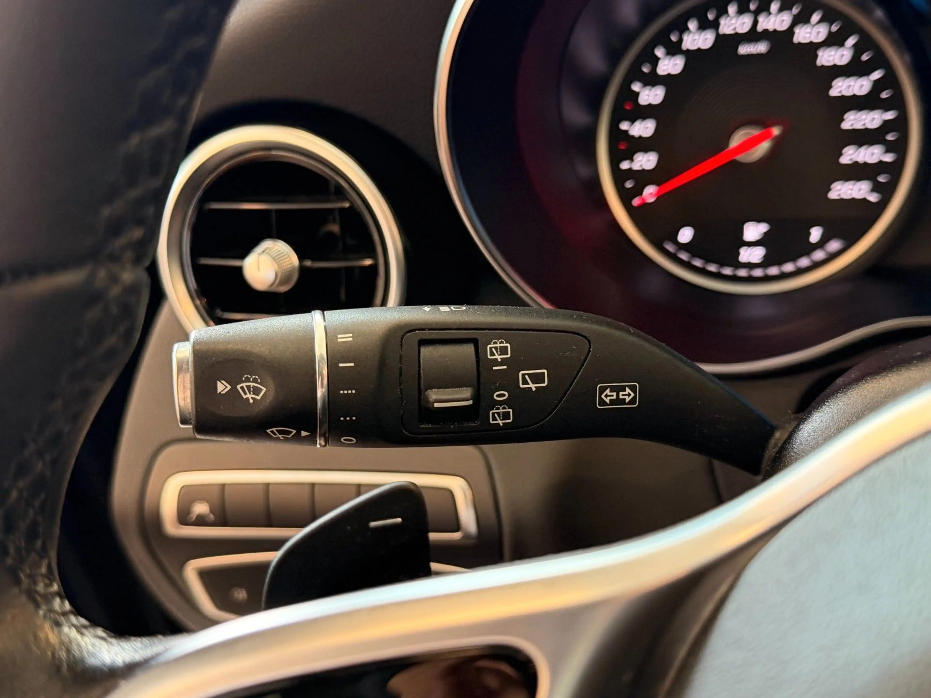 Mercedes-Benz C 180 T Ava 9G-Tr. LED AHK Pano Rü-Ka CarPlay — photo 17