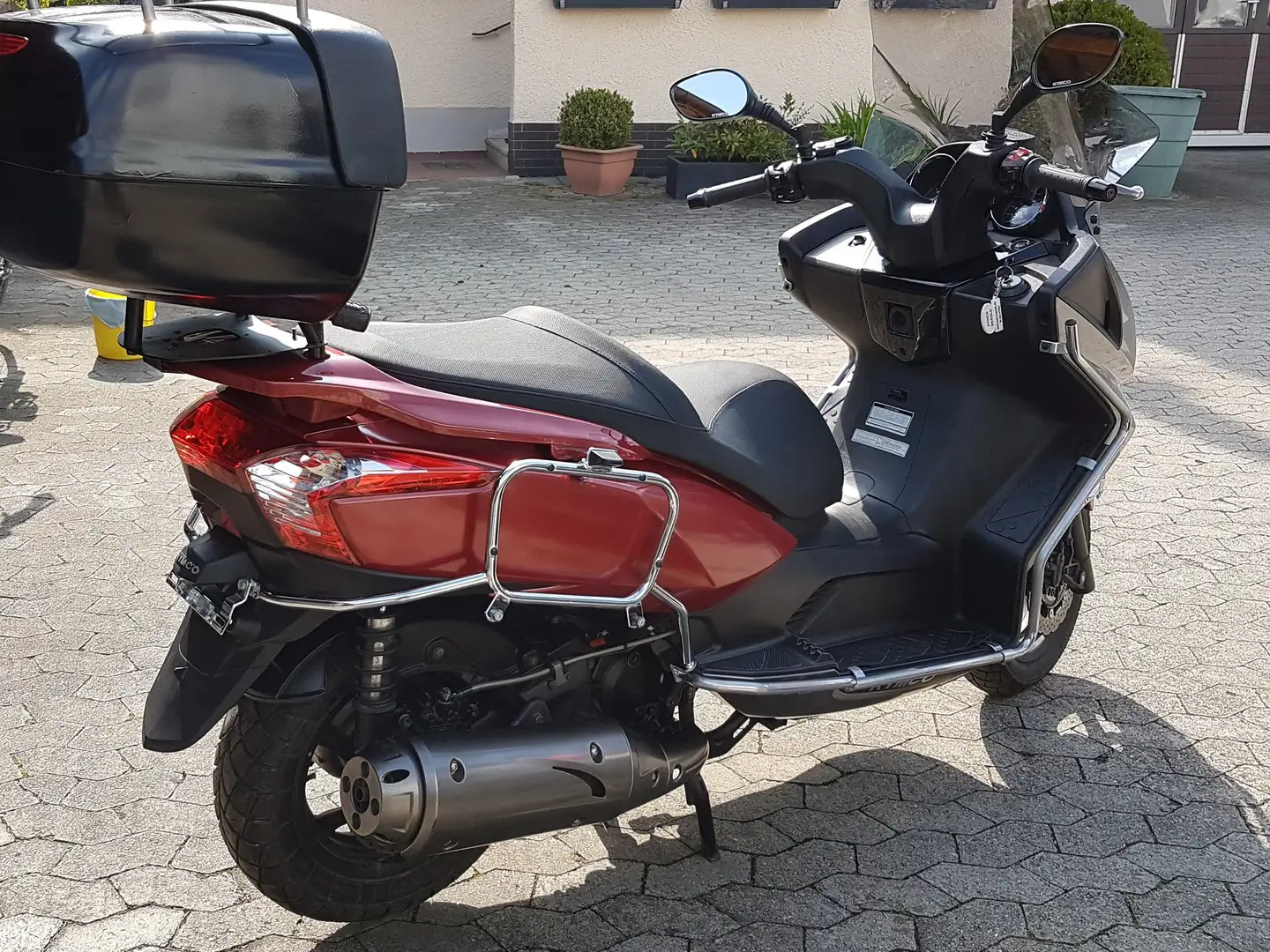 Kymco Downtown 125i Rouge - 2