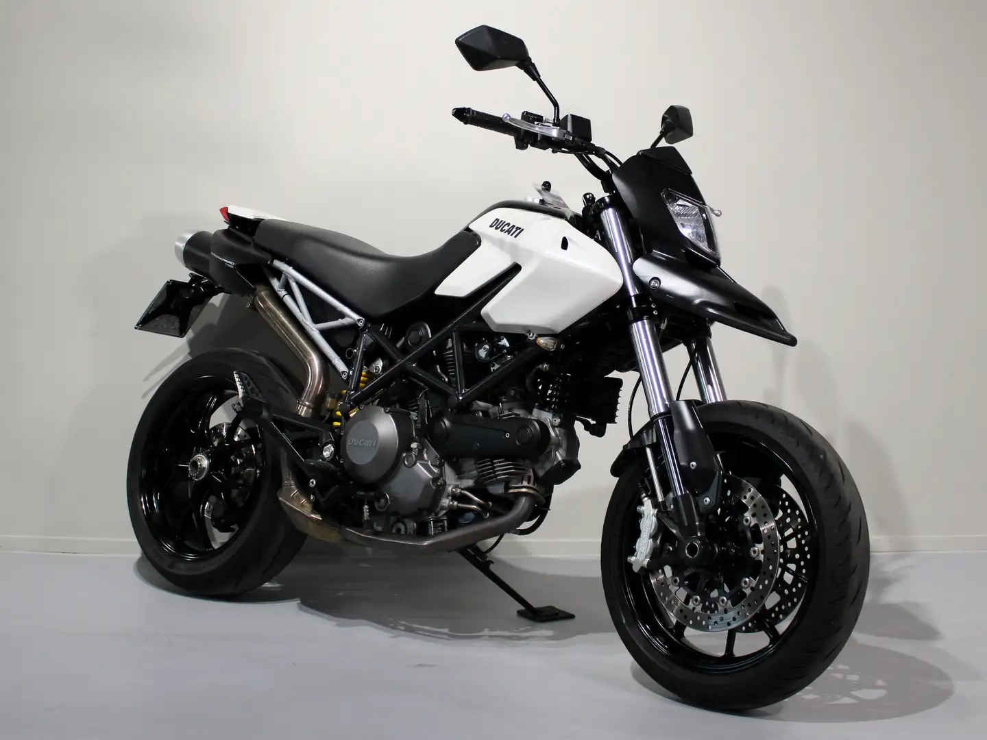 Ducati Hypermotard 796 DEPOTENZIATA - 2