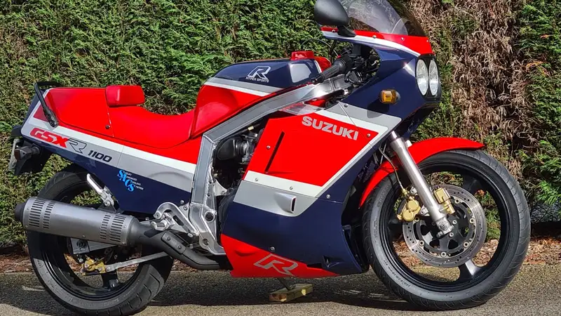 Suzuki GSX-R 1100 - foto 2