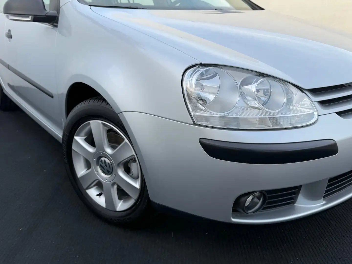 Volkswagen Golf Trendline 1.4 NUR.30.708KM //1.BESITZ// Silber - 2