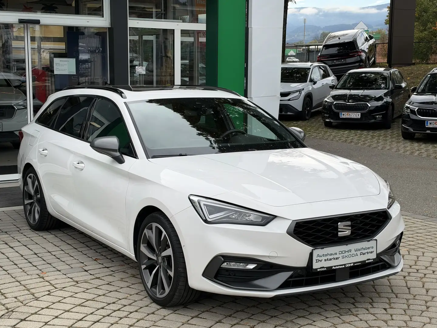SEAT Leon FR 4Drive TDI DSG Weiß - 2