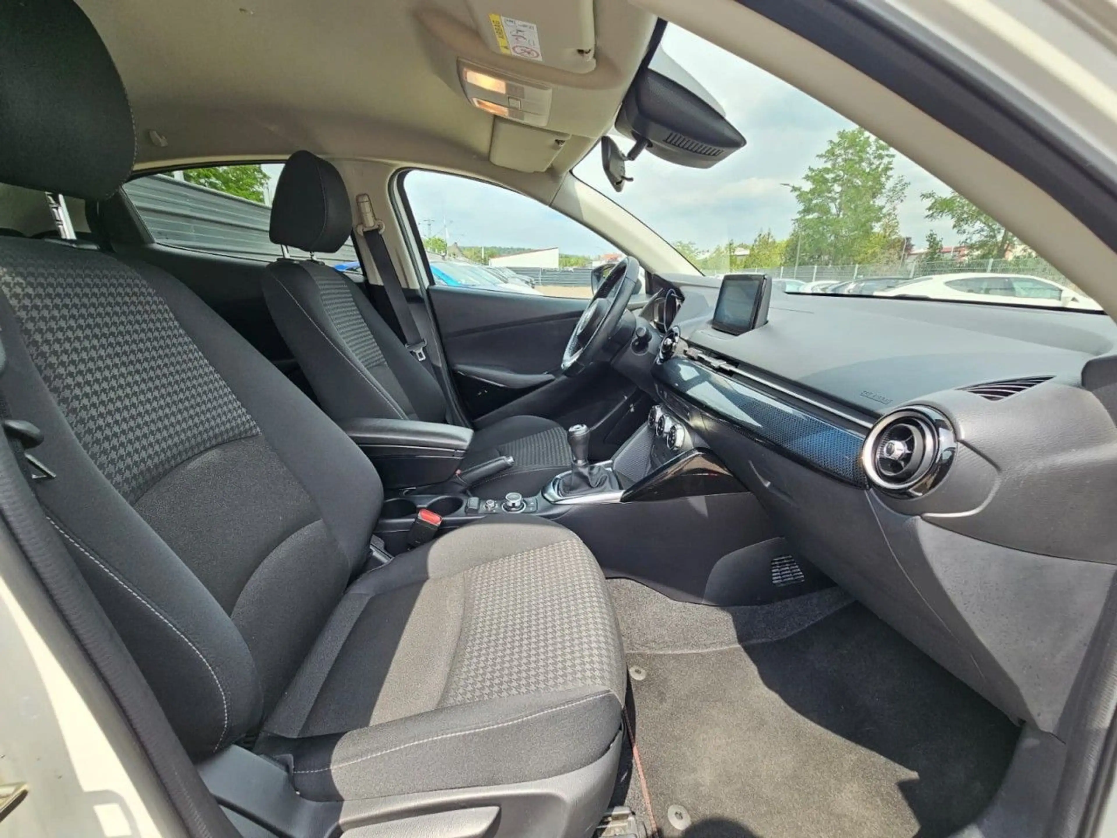 Mazda 2 Lim.1.5 Sports-Line SHZ TEMPO MFL SPURAS KLIMA — photo 13