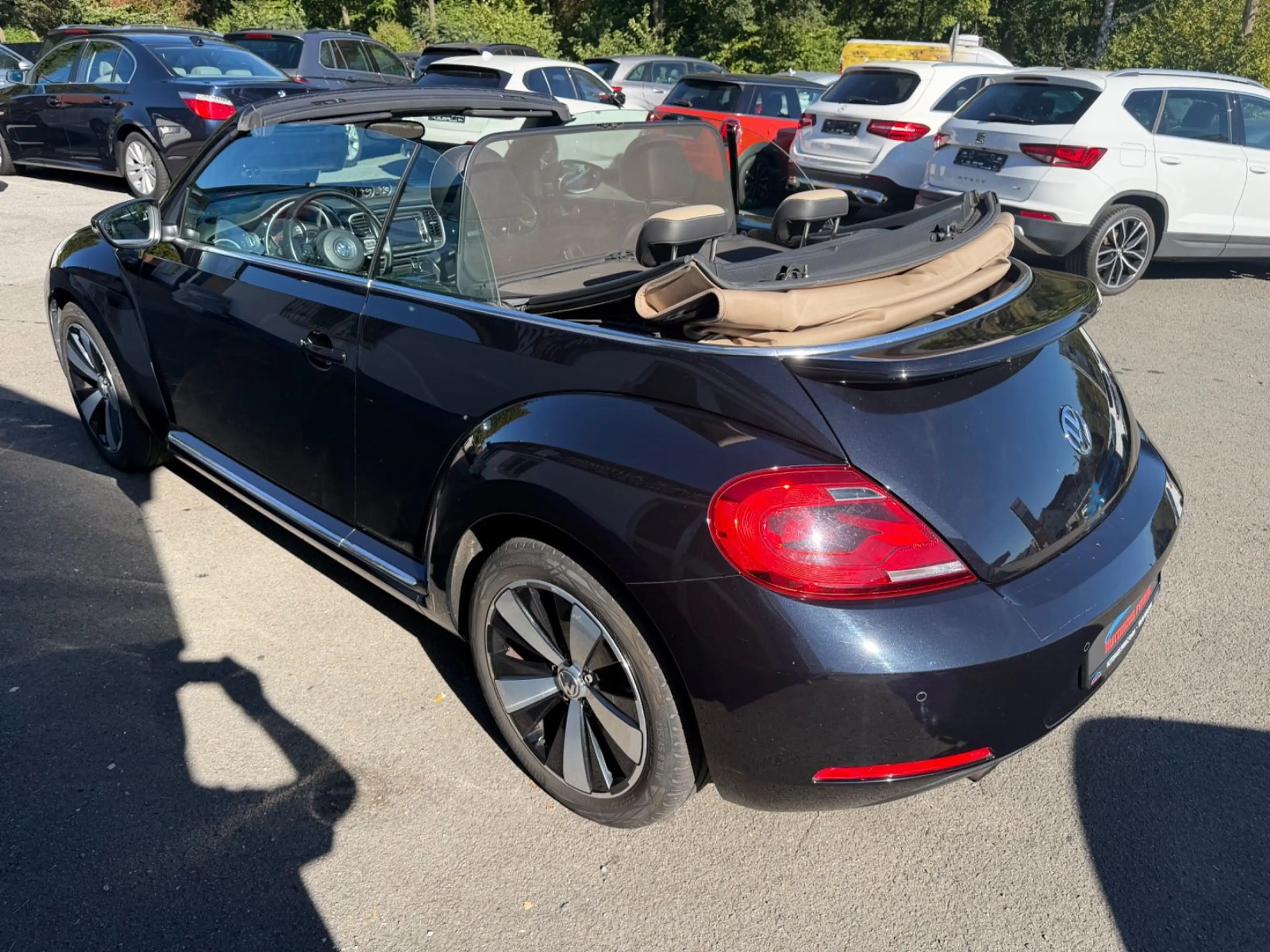 Volkswagen Beetle Cabriolet Exclusive Design — photo 8