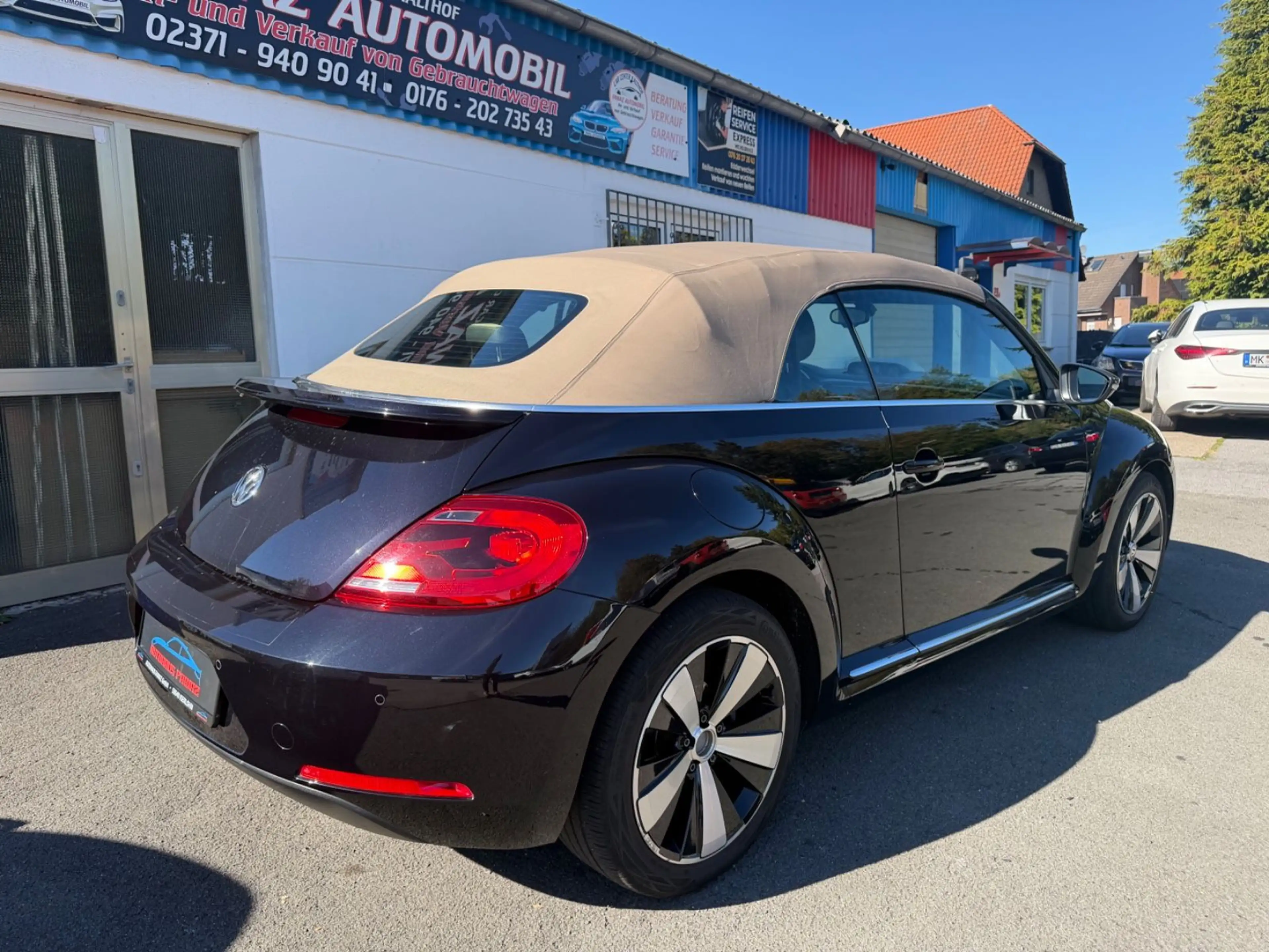 Volkswagen Beetle Cabriolet Exclusive Design — photo 4