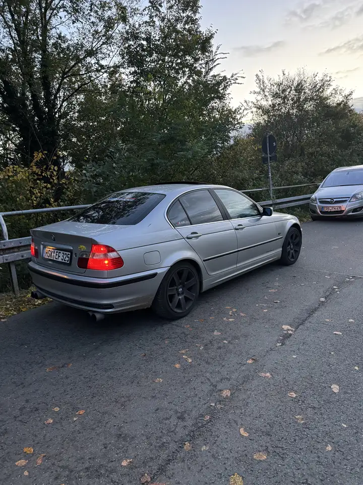 BMW 320i, foto 3