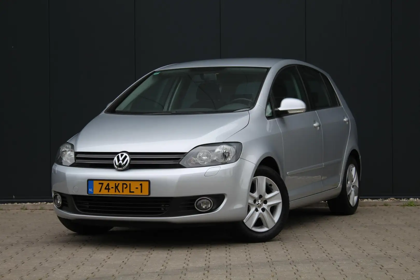 Volkswagen Golf Plus 1.4 TSI Comfortline | Navigatie | Clima / Cruise c Grijs - 1