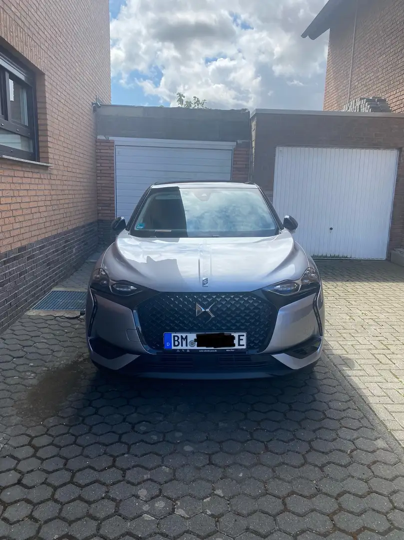 DS Automobiles DS 3 Crossback Louvre E-tense Rivoli Grau - 1