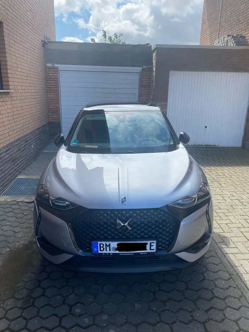 DS Automobiles DS 3 Crossback Louvre E-tense Rivoli Grau - 2
