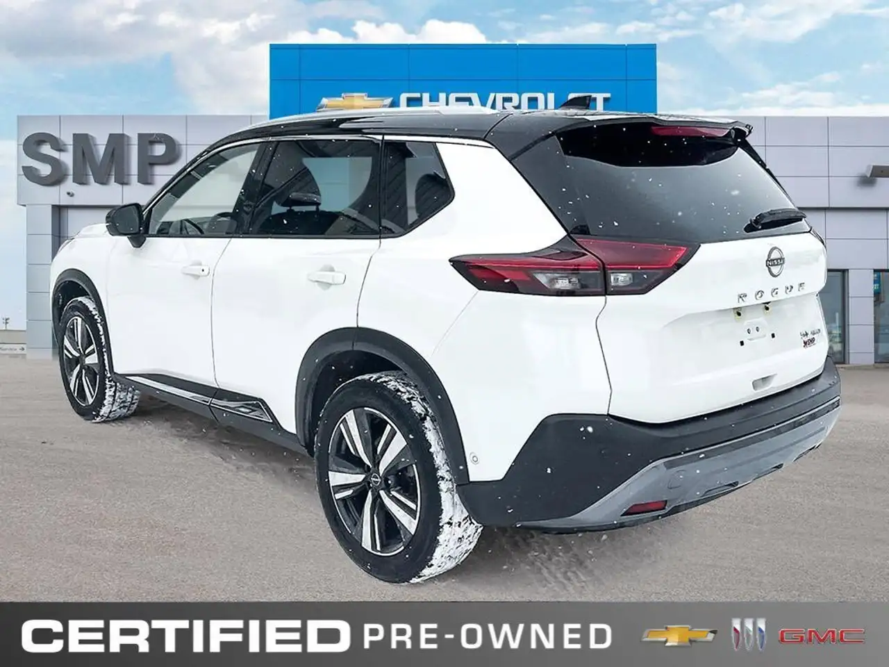 Nissan Rogue снимка Nissan Rogue