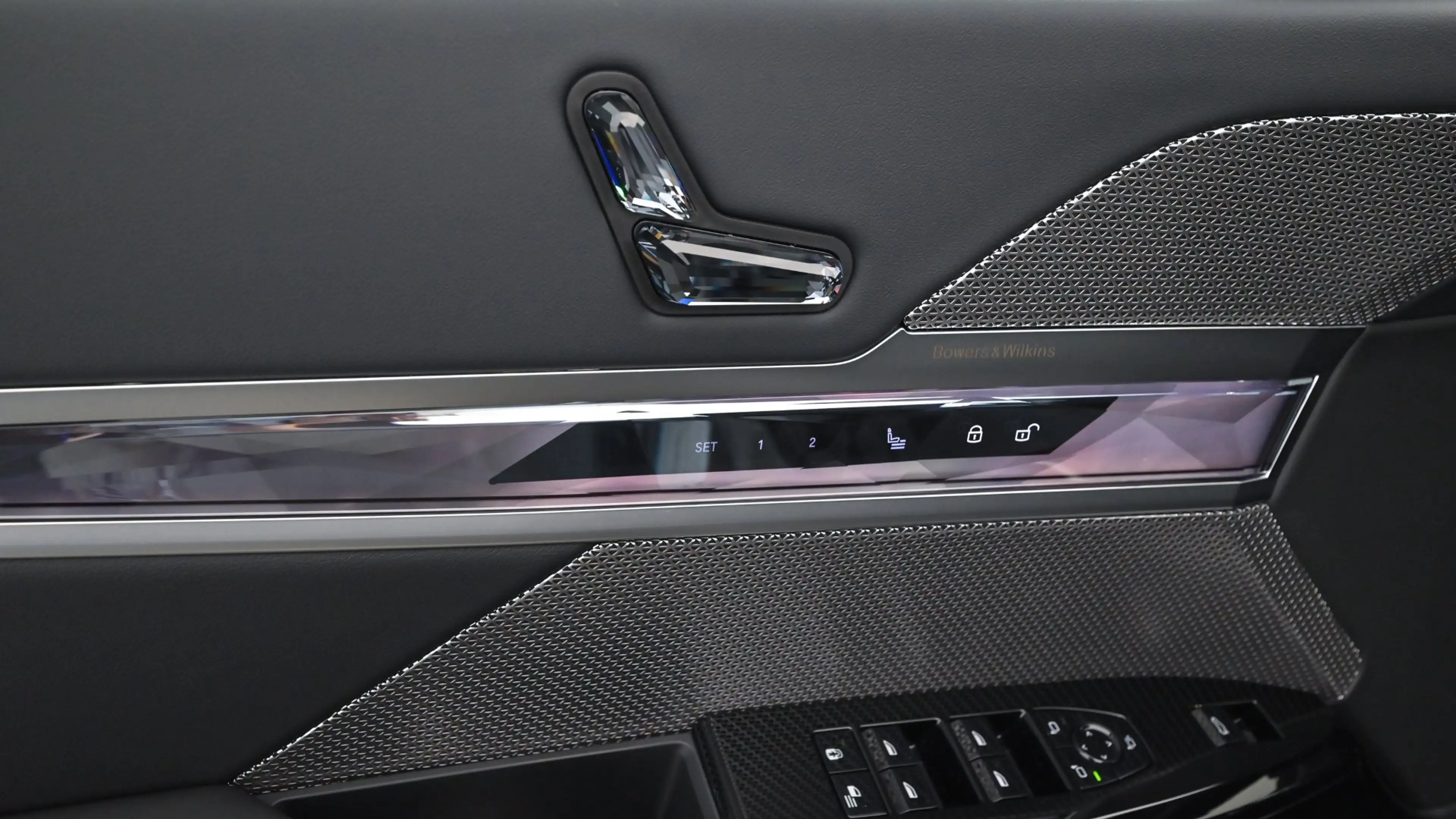 BMW 740 d xDrive Limousine M-Sportpaket Pro — photo 10