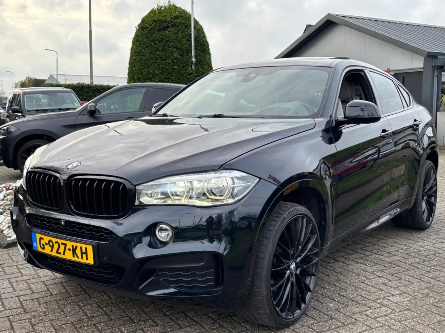 BMW X6 5.0i X-Drive V8 2015 Zwart 22" Velgen M-Pakket Noir - 1