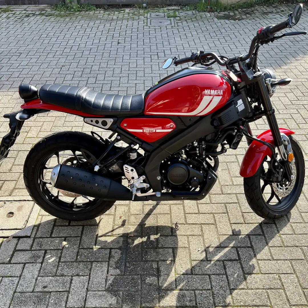 Yamaha XSR 125 red line - 1