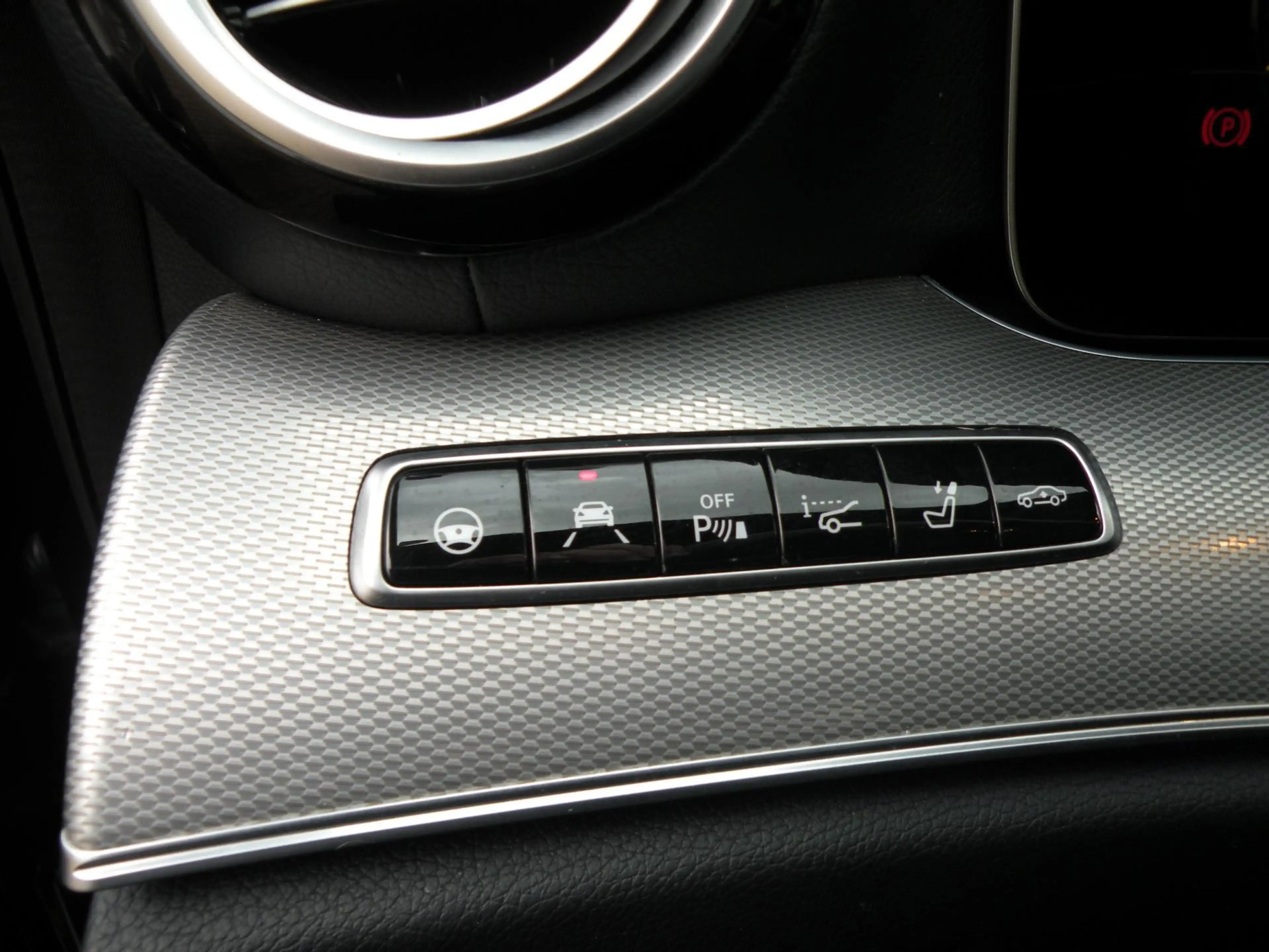 Mercedes-Benz E 43 AMG Estate 4MATIC Premium Plus — photo 24
