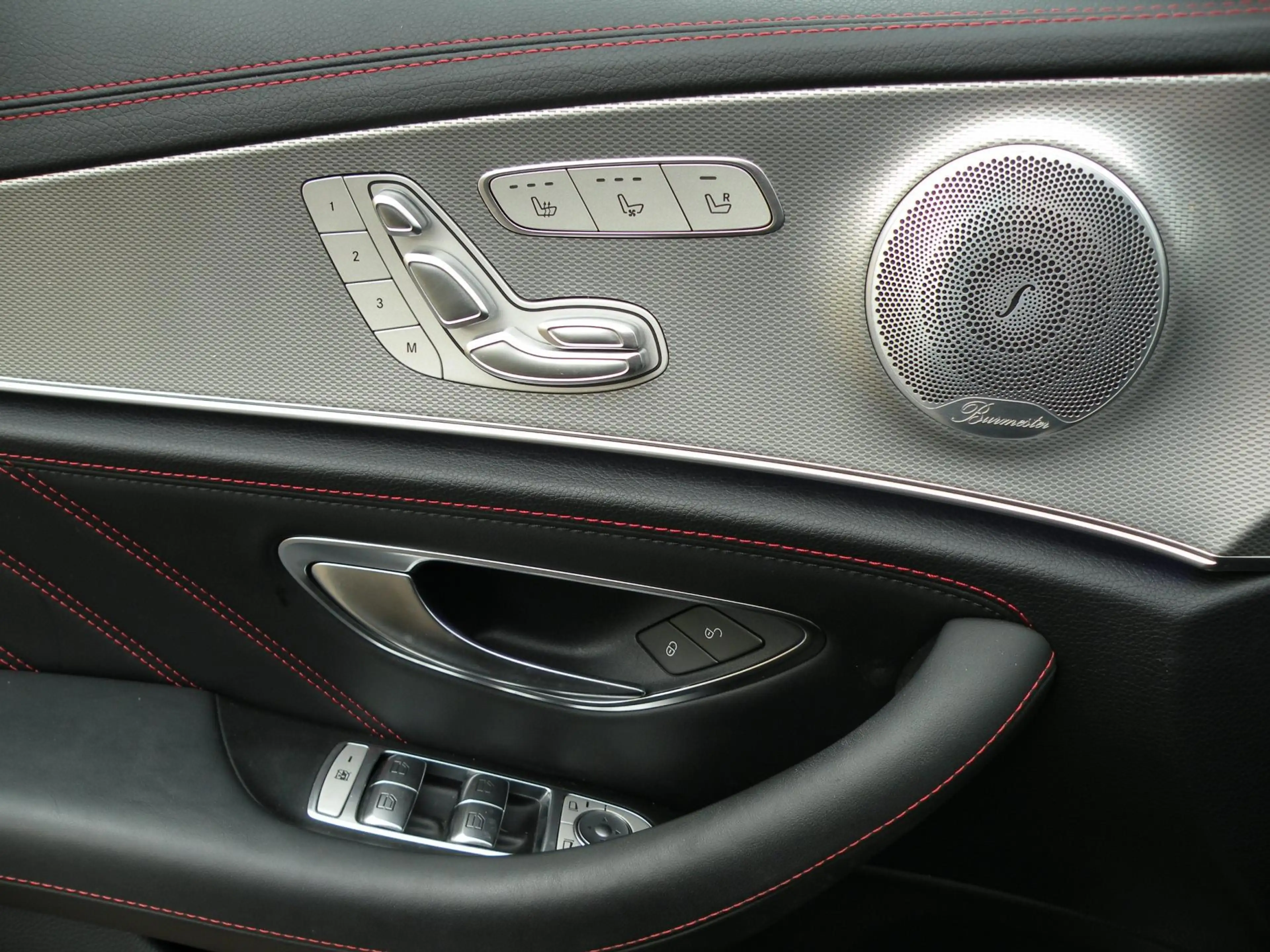 Mercedes-Benz E 43 AMG Estate 4MATIC Premium Plus — photo 23
