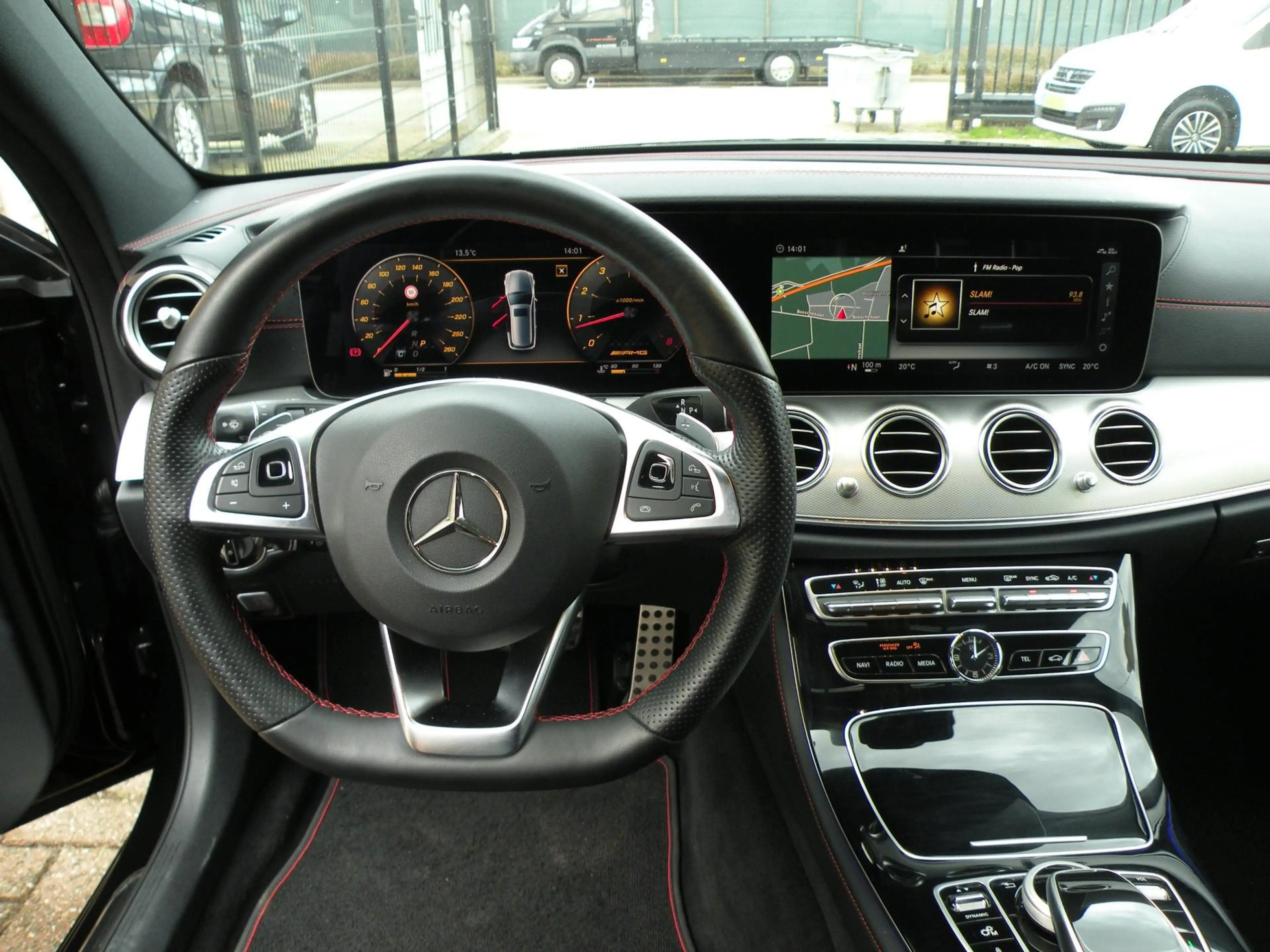 Mercedes-Benz E 43 AMG Estate 4MATIC Premium Plus — photo 14
