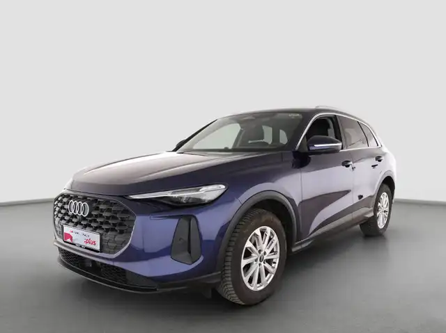 Audi Q5 view 8