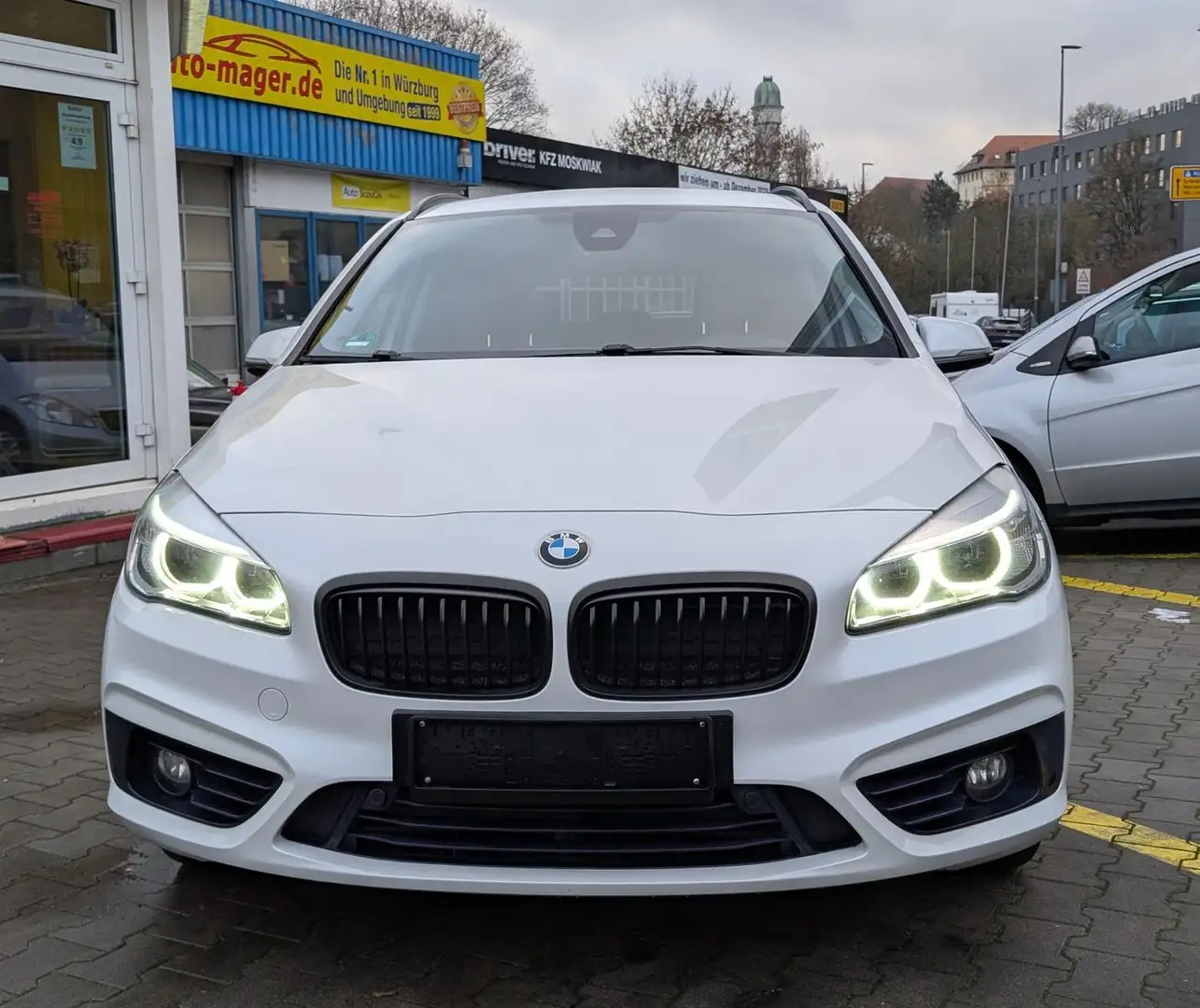 BMW 218 218d Gran Tour Sport-Line*2.Hd*7-SI*Metallic*LED Weiß - 2