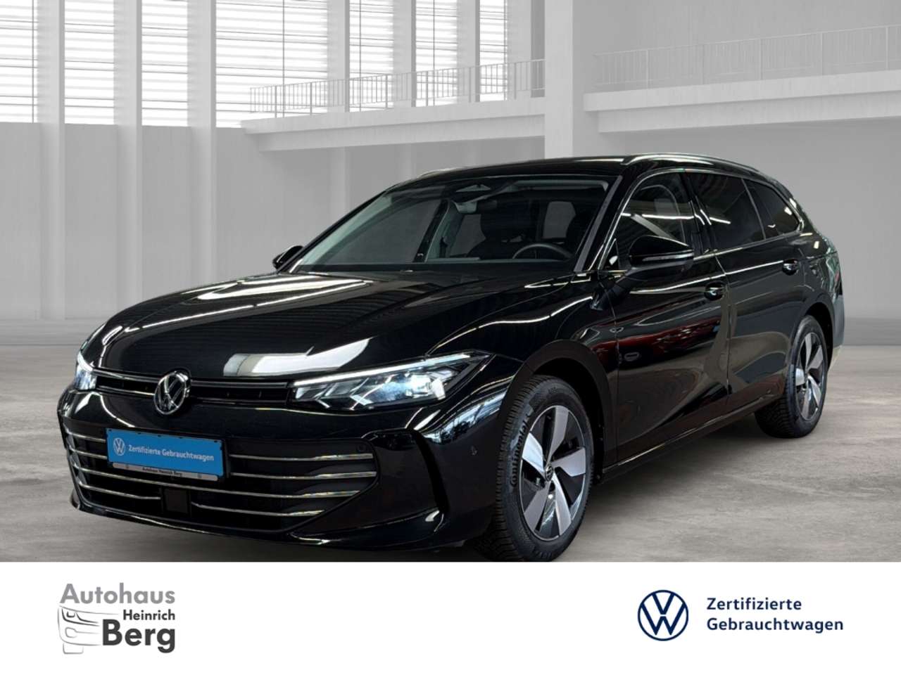 Volkswagen Passat — Volkswagen Passat Business 1.5 eTSI DSG AHK-klappbar Navi Digitales