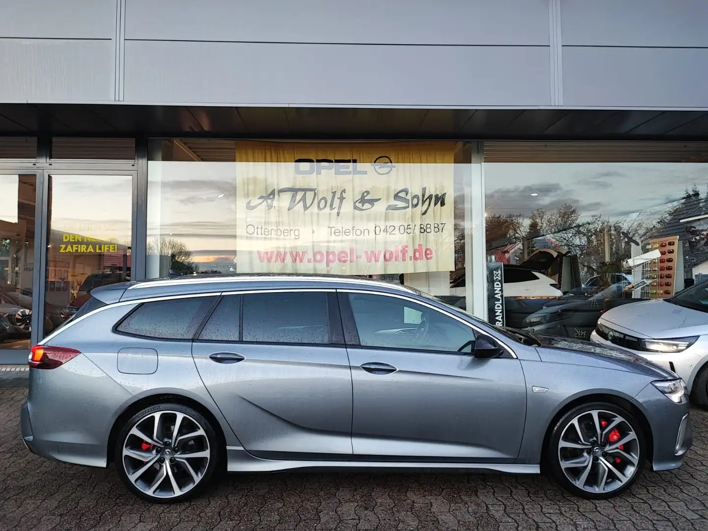 Opel Insignia B ST GSI 4x4 AT +ACC+M-LED+HUD+BOSE+AHK Gris - 1
