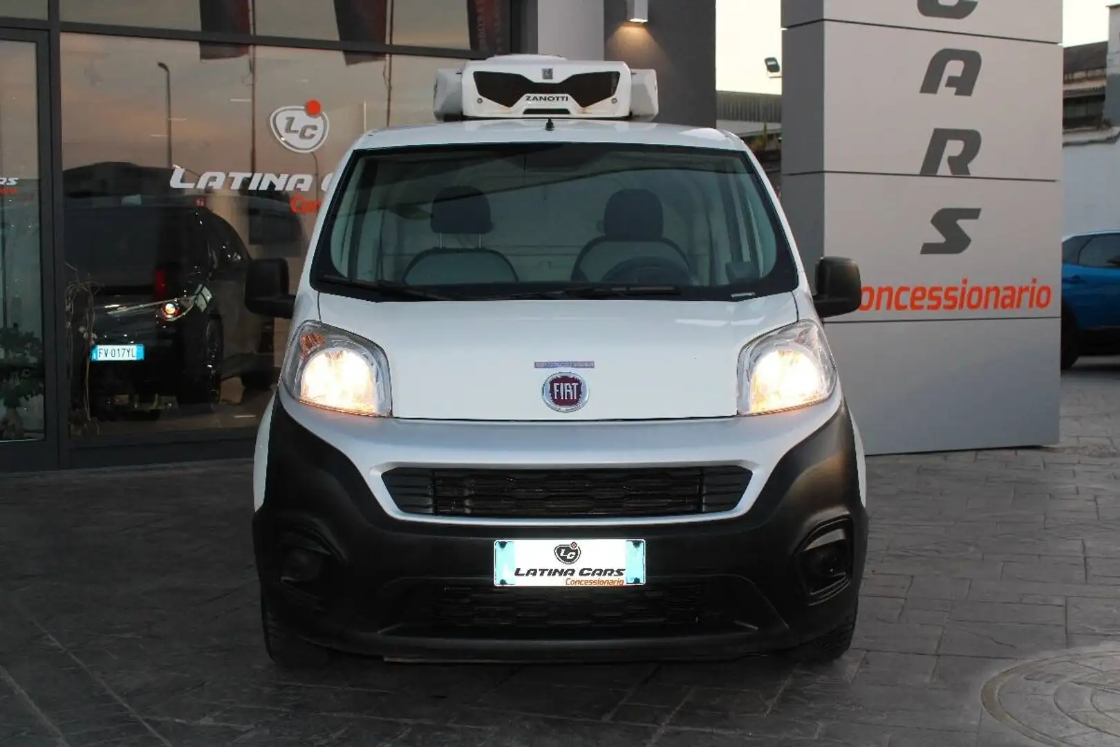 Fiat Fiorino Cargo 1.3 80cv Con FRIGO ZANOTTI & ATP Biały - 1