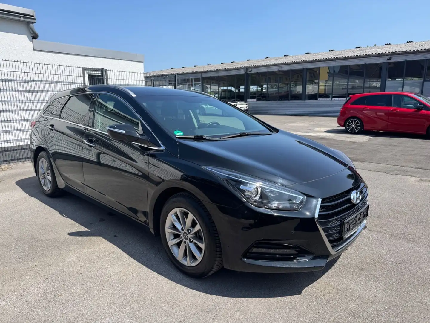 Hyundai i40 cw blue Trend - Automatik AHK 1500kg crna - 1