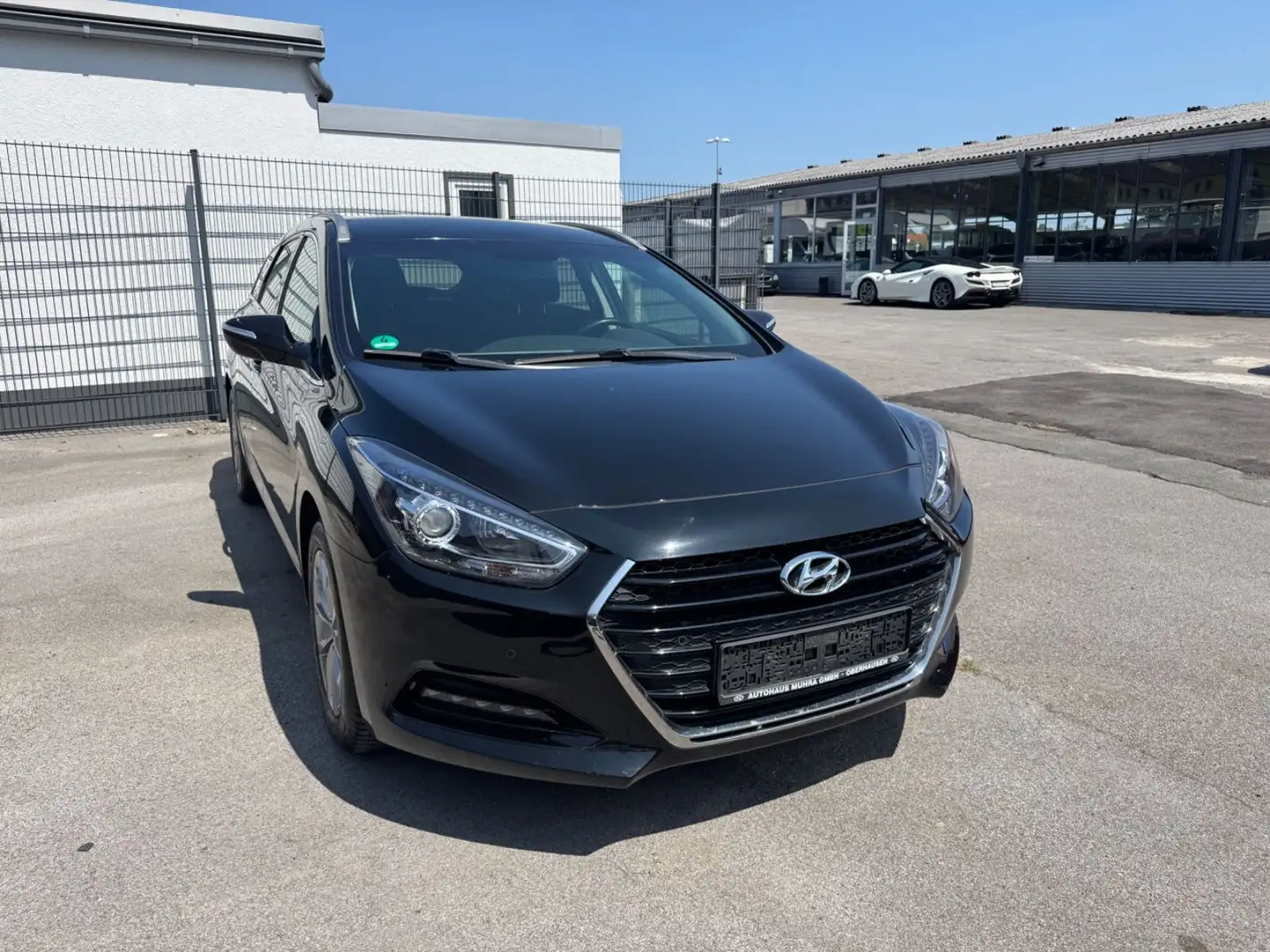 Hyundai i40 cw blue Trend - Automatik AHK 1500kg Schwarz - 2