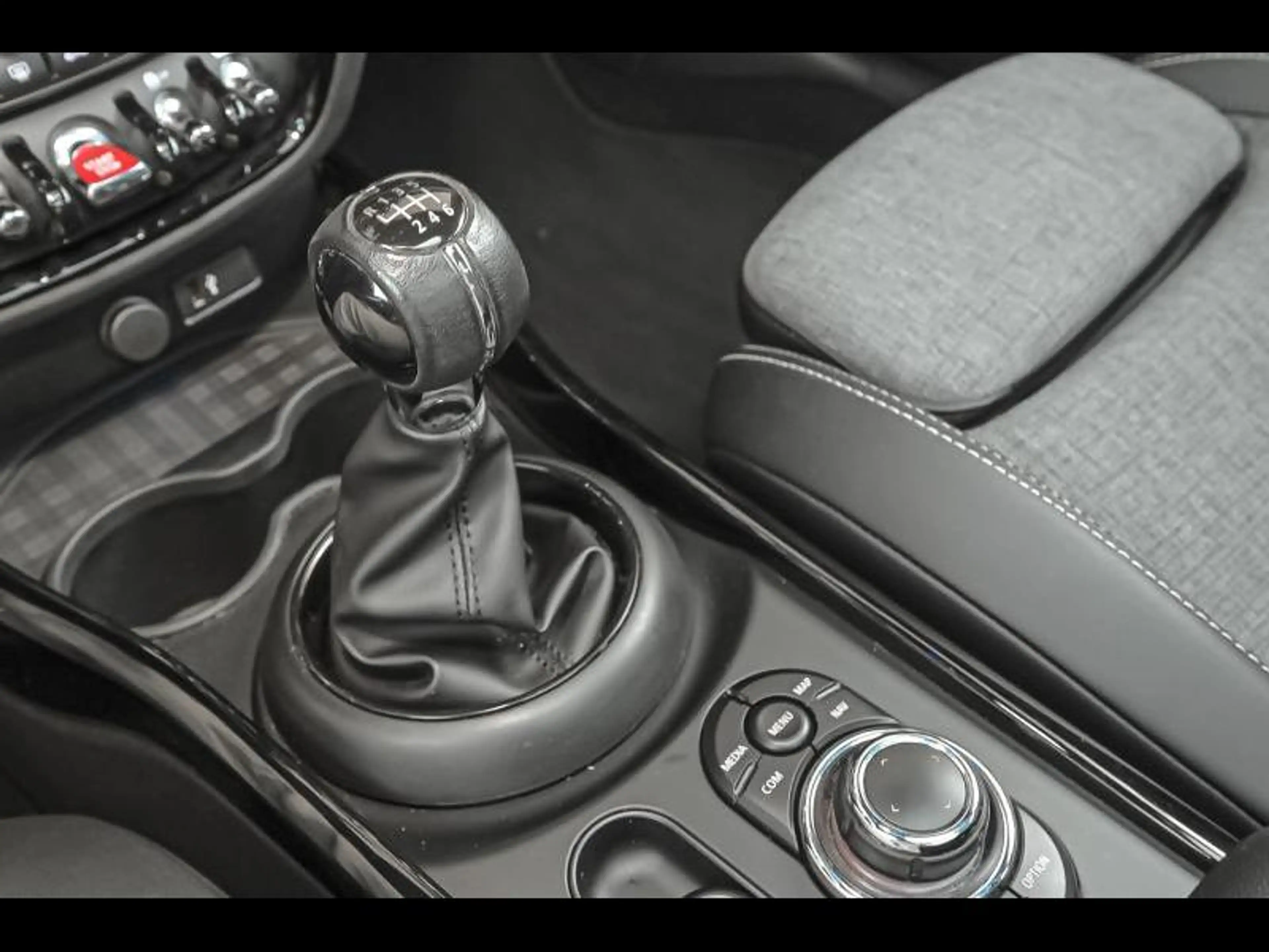 MINI Cooper Clubman Classic — photo 11