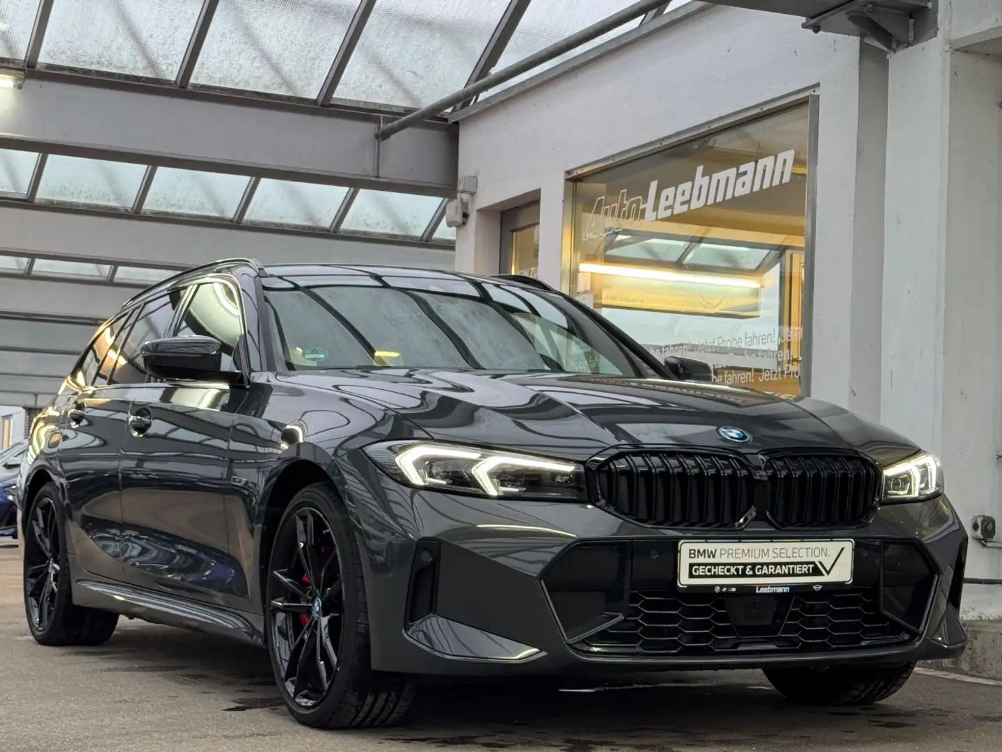 BMW 330 e xDrive Tour M-Sport-Pro ACC/HUD 2.J.GARANTIE Grau - 2