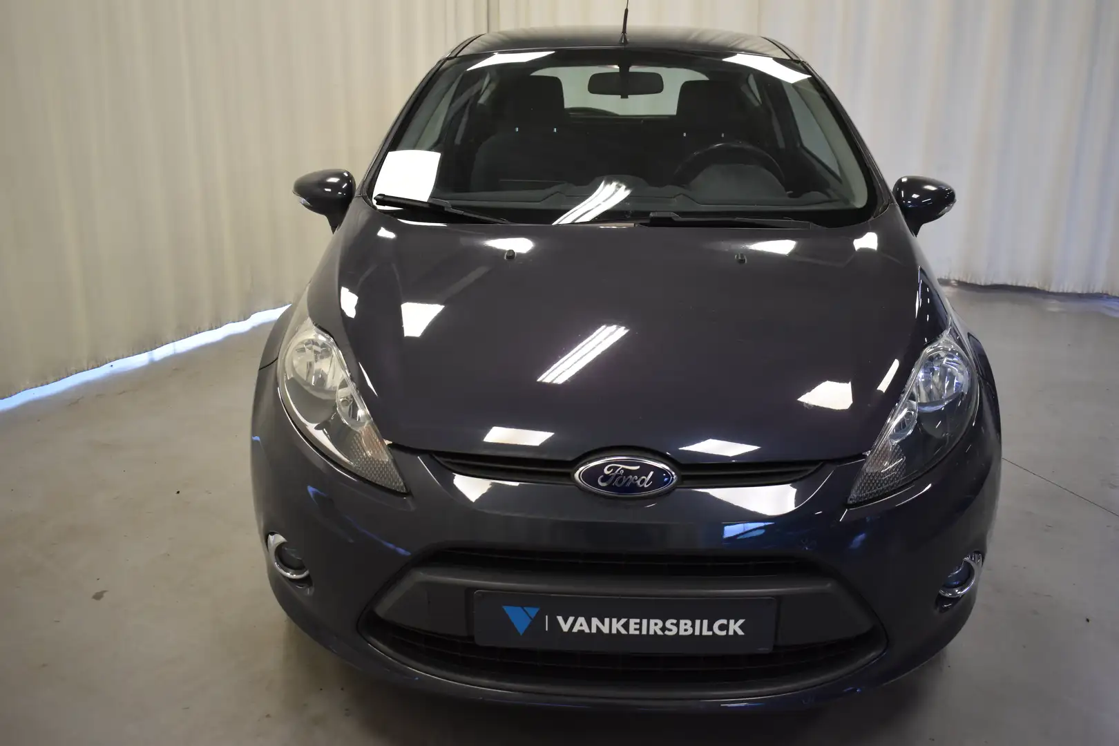 Ford Fiesta 1.25i Champions Edition Gris - 2