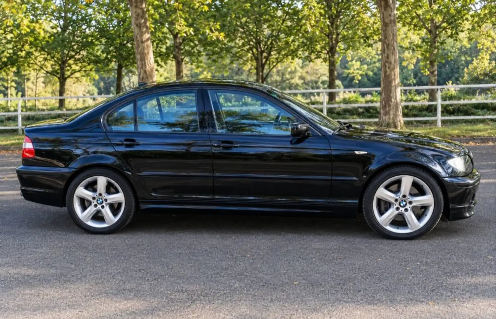 BMW 320 320d Negro - 2