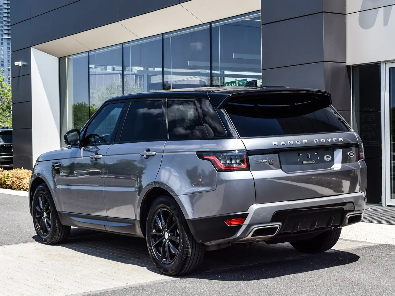 Land Rover Range Rover Sport снимка Land Rover Range Rover Sport