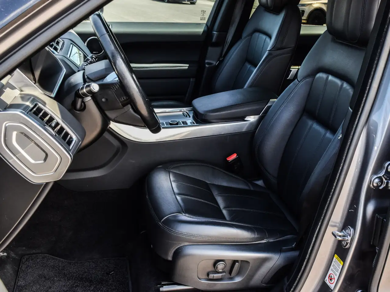 Land Rover Range Rover Sport снимка Land Rover Range Rover Sport
