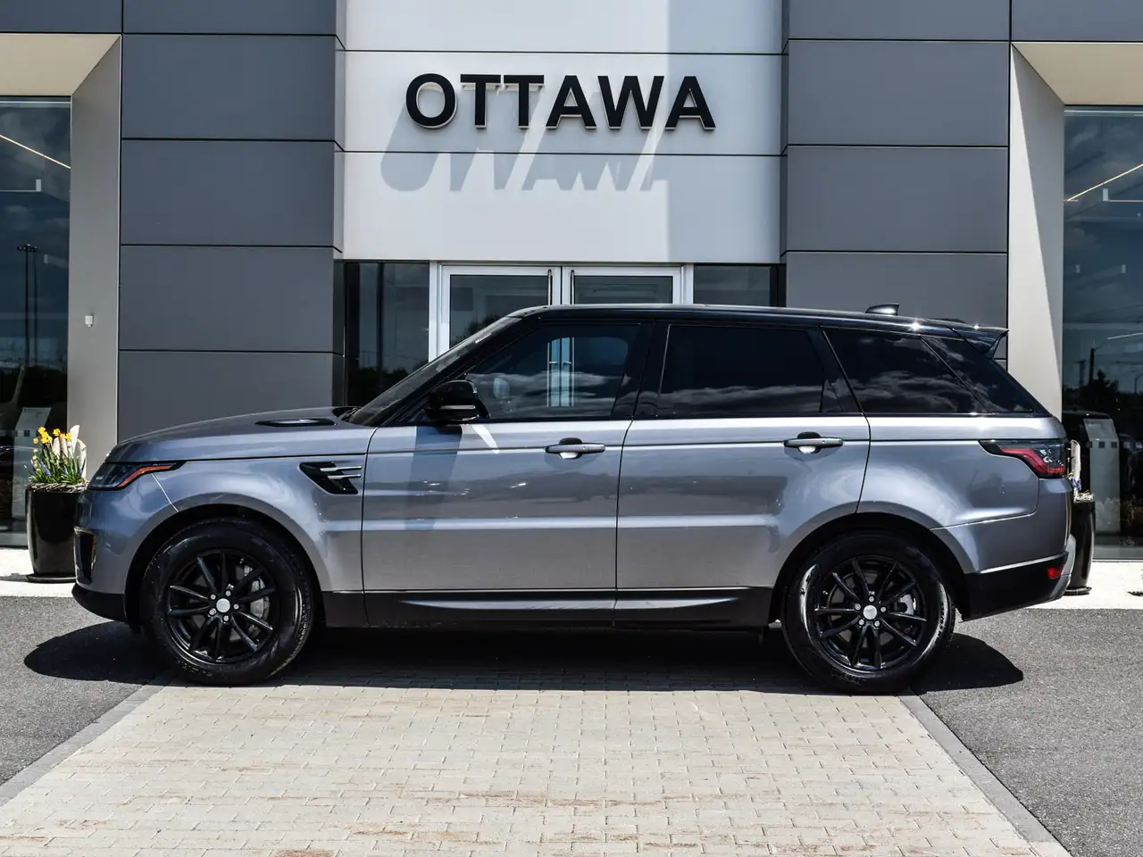 Land Rover Range Rover Sport снимка Land Rover Range Rover Sport