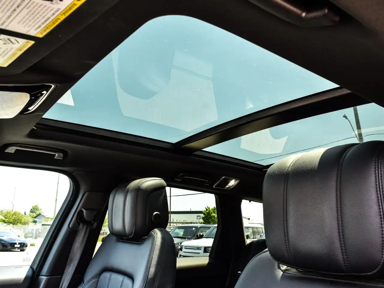 Land Rover Range Rover Sport снимка Land Rover Range Rover Sport