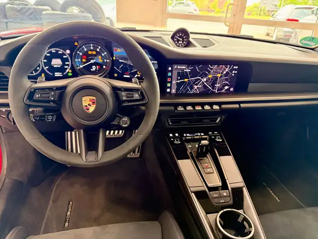 Porsche 911 view 13