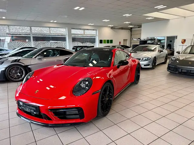 Porsche 911 view 2