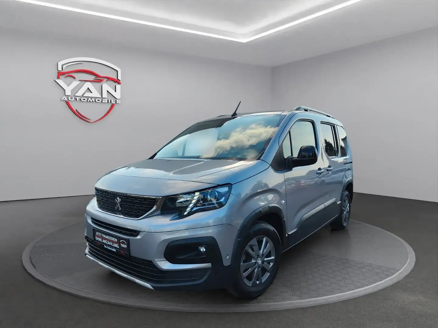 Peugeot Rifter Allure Pack L1 1.5 BlueHDI *AHK*Sitzheiz* Grau - 1