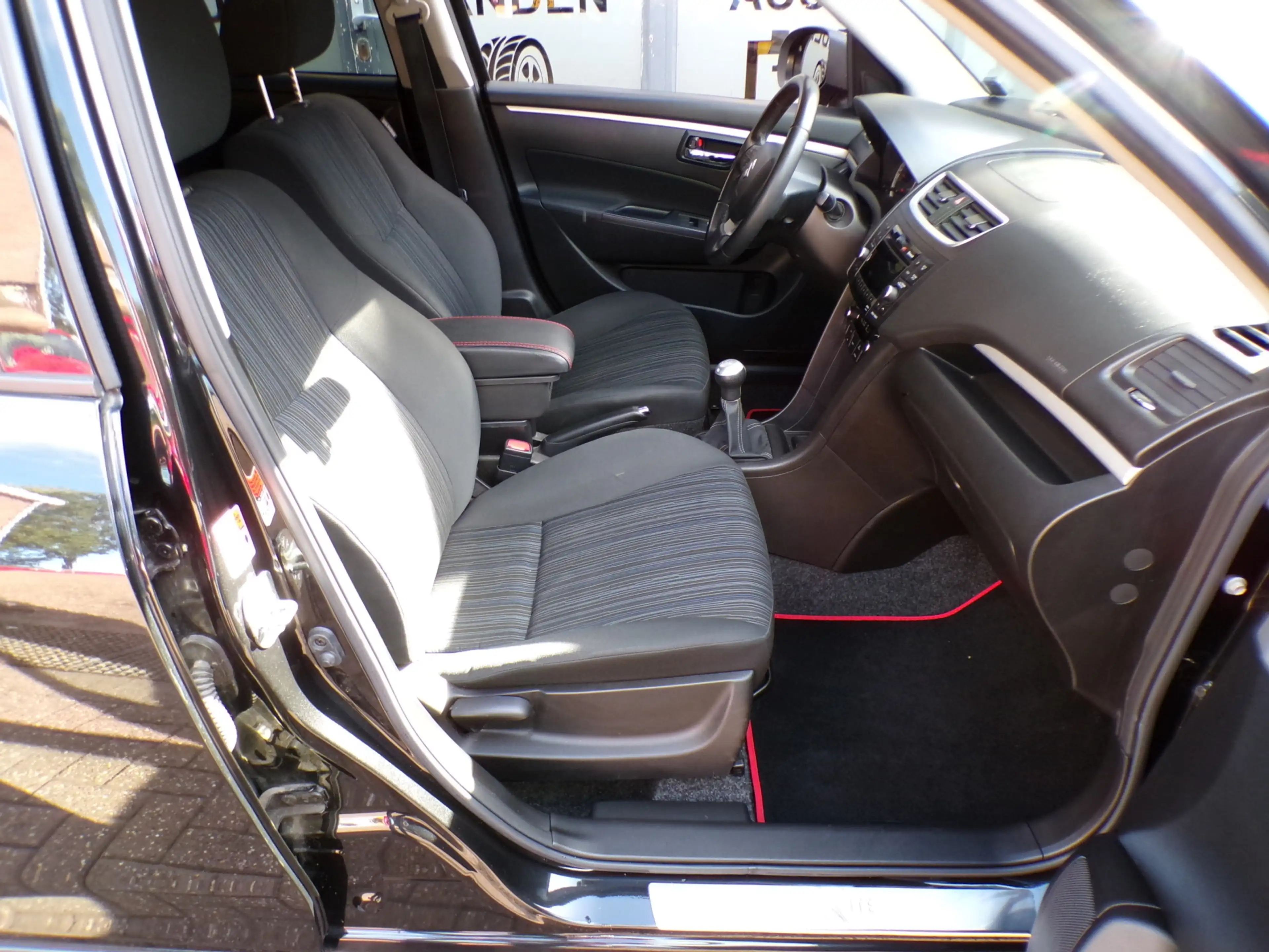 Suzuki Swift 1.2 5-Drs Dark X-ite TOP STAAT ,VELE EXTRA'S! — photo 9