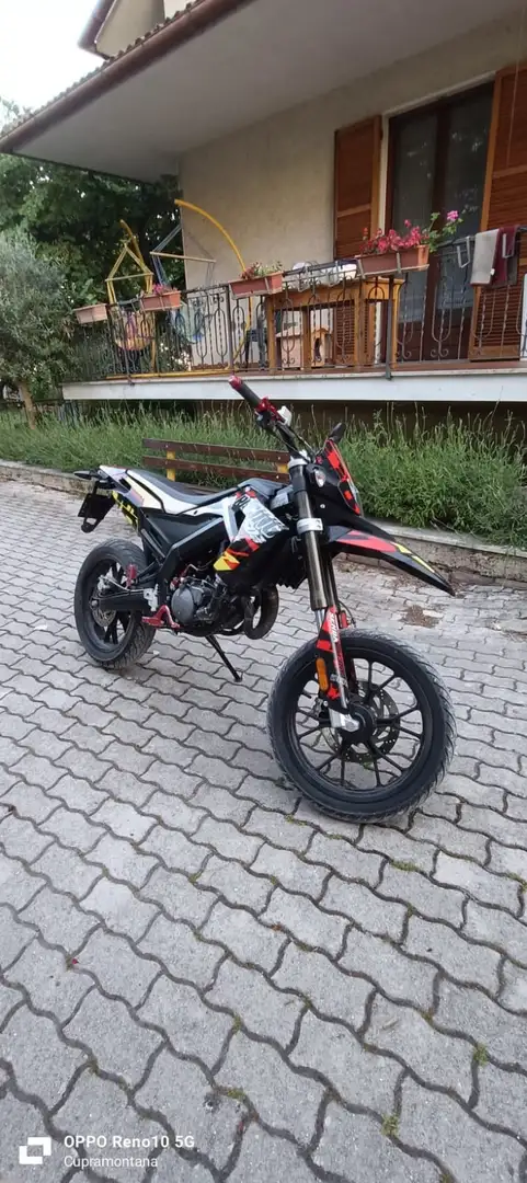 Derbi Senda Negru - 1