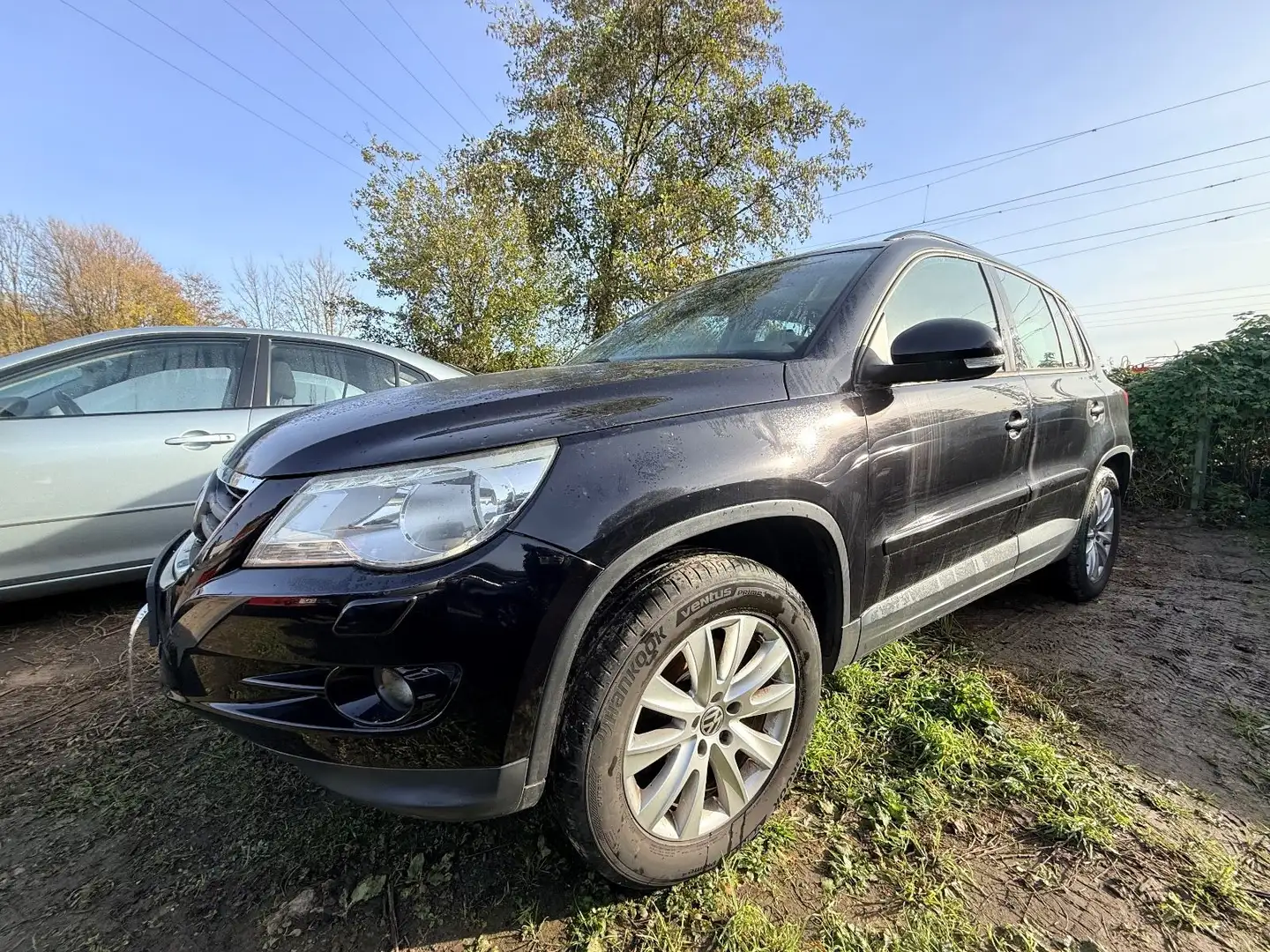 Volkswagen Tiguan Track & Field 4Motion Schwarz - 1