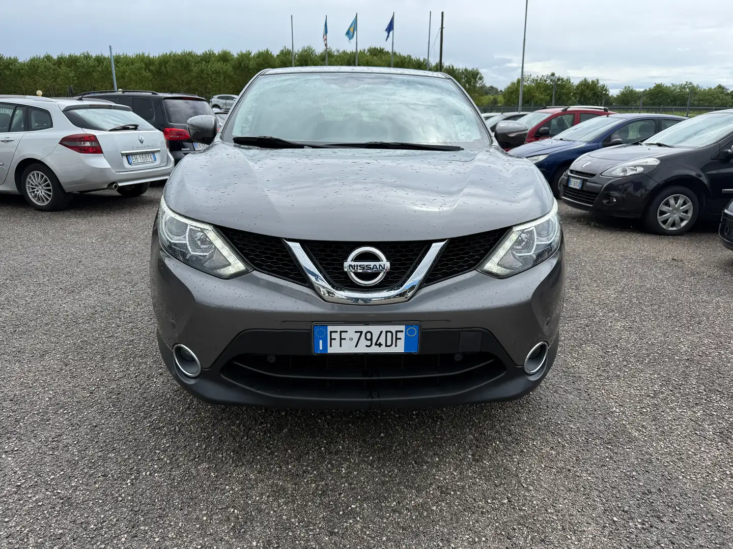 Nissan Qashqai Qashqai II 1.2 Turbo-Benzina 115cv E6 Grigio - 2